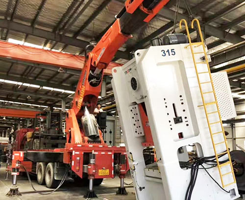 万全县附近随车吊出租，轻松解决运输难题