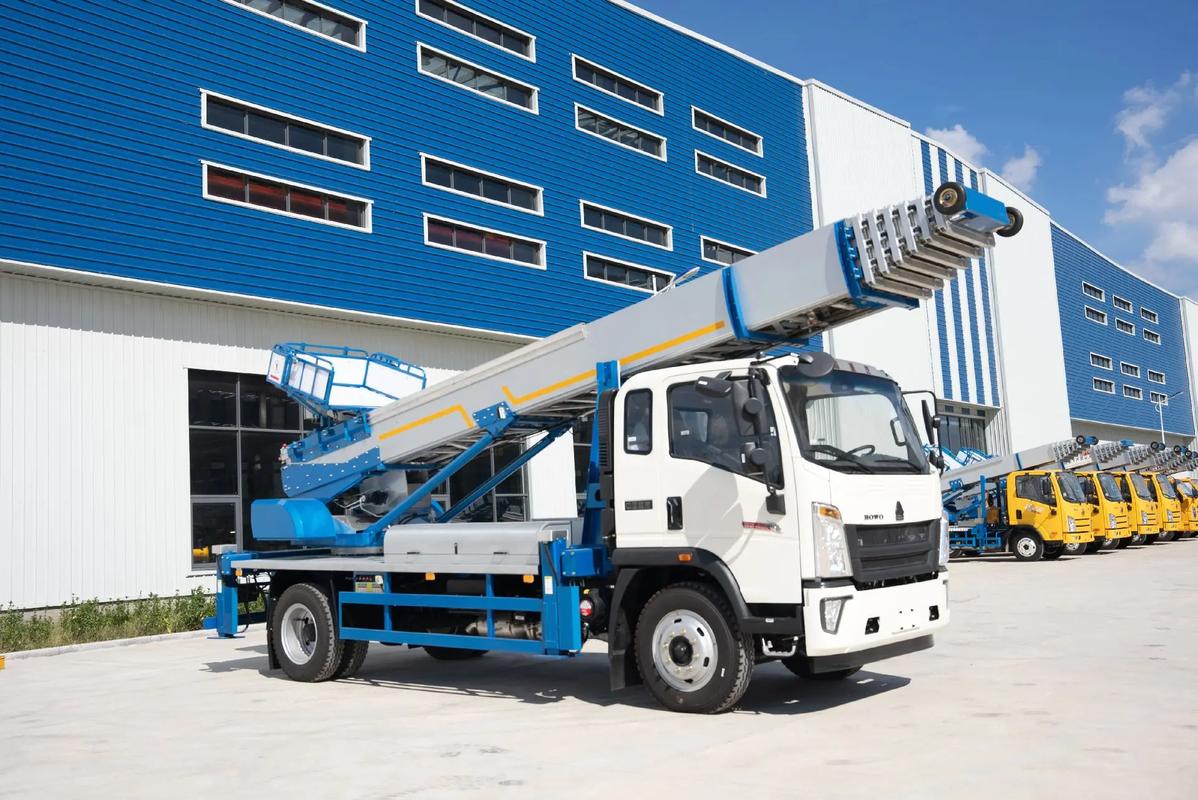 万全县出租云梯车高空作业车 建筑垃圾搬运