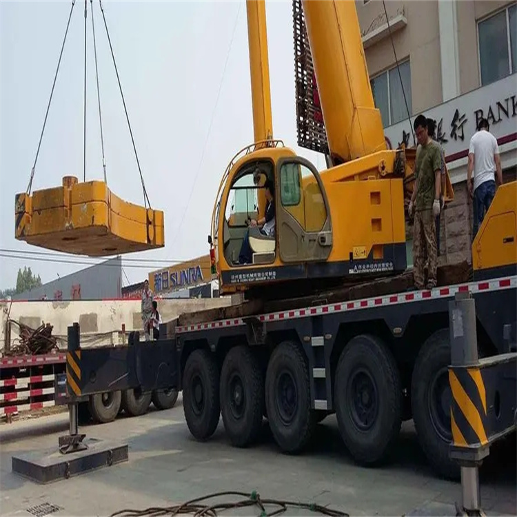 万全县当地吊车出租|机器吊装|75吨|工厂搬迁服务