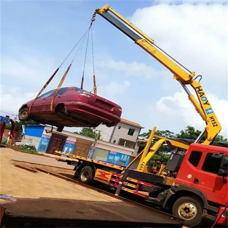 万全县吊车吊汽车的正确方法